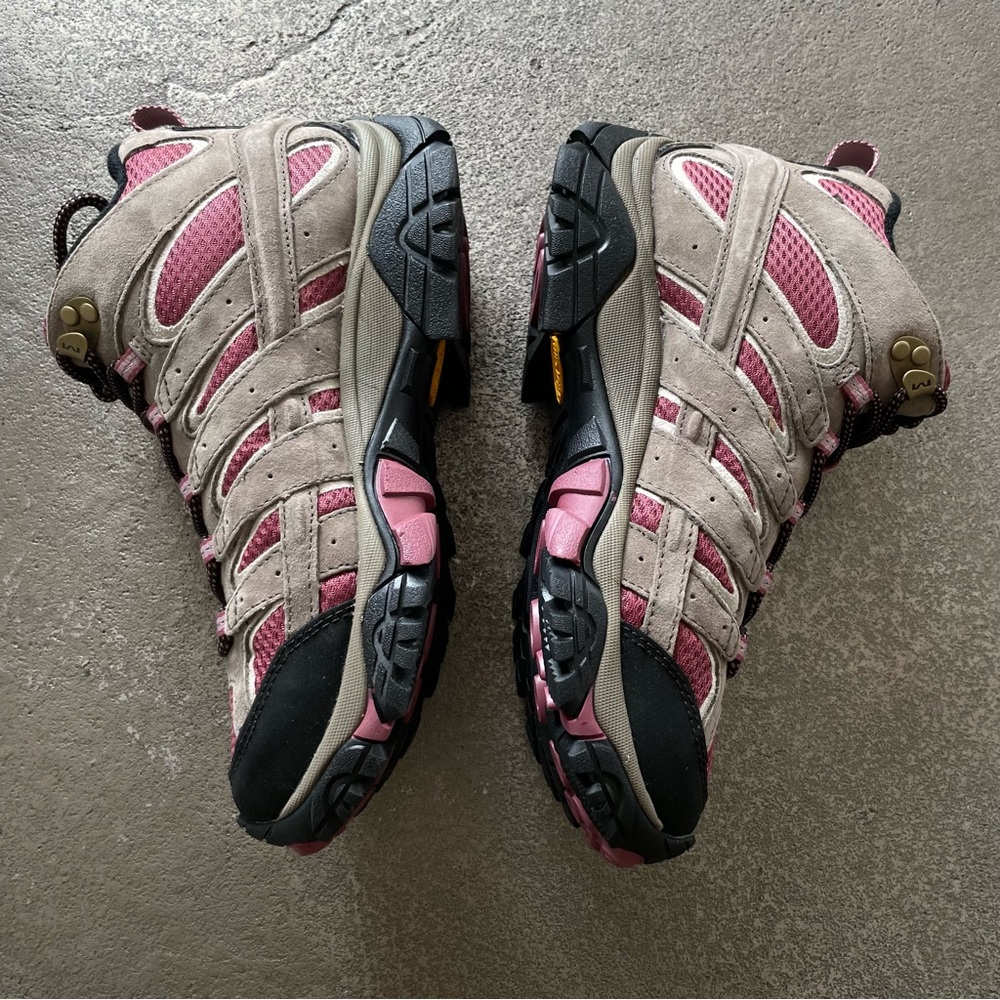 Merrell Women's Moab 2 Mid Waterproof Hiking Boots in Boulder Blush Pink - Picture 2 of 11